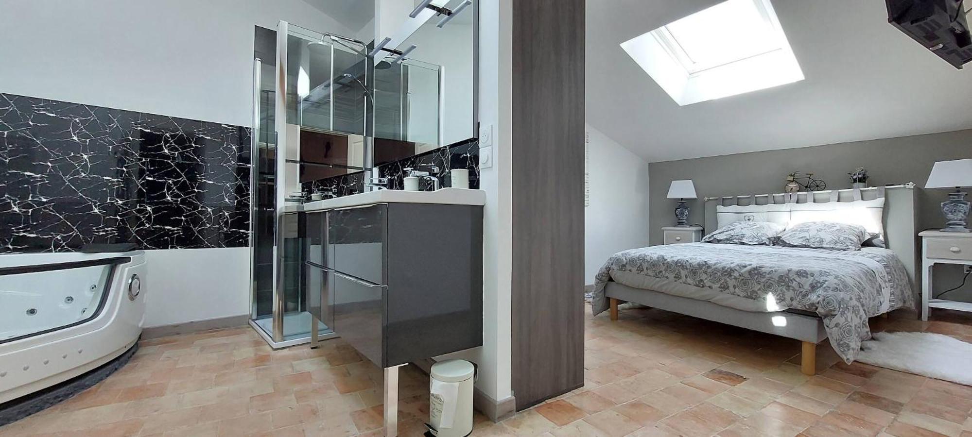 Le Lavandin Classe 3 Etoiles Рие Екстериор снимка